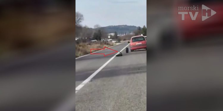 VIDEO Ovo je već bizarno -Otpao mu kotač usred vožnje! Još jedan Clio u Šibeniku