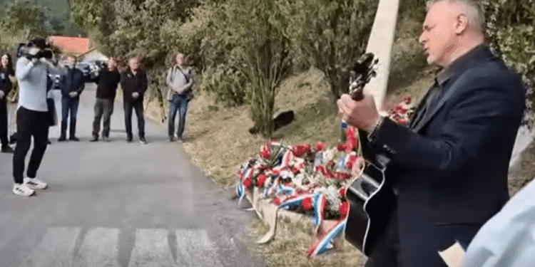 VIDEO Thompson danas iznenada nastupio u Sinju, pogledajte snimku