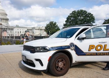 Vandalizam ureda kongresmena GOP-a koji je uključivao svastiku pod istragom