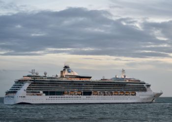 Više od 90 putnika i posada na brodu Kraljevskog kariba krstarenja se razbole s norovirusom