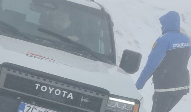 Vlašić zatrpan snijegom: Otkazano puštanje digitalnog TV signala za BiH