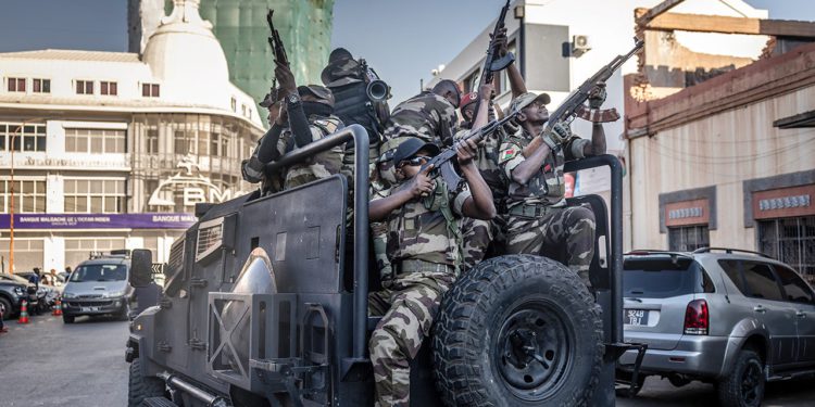 Vojska preuzima afrički otok Madagaskar usred političkih previranja