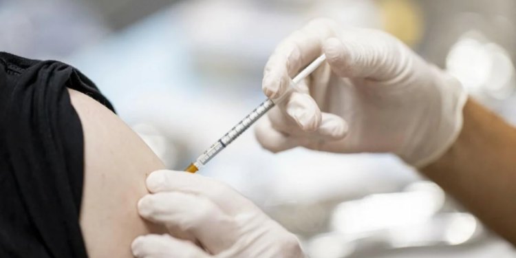 Vrijeme je za cijepljenje protiv bolesti Covid-19, gripe i RSV-a; koja su cjepiva na tržištu i kad se najbolje cijepiti