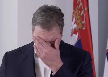 Vučić se zamalo slomio pred kamerama pa zavapio: ‘Ljudi, dajte da preživimo nekako’