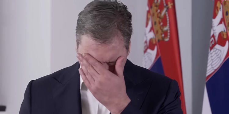Vučić se zamalo slomio pred kamerama pa zavapio: ‘Ljudi, dajte da preživimo nekako’