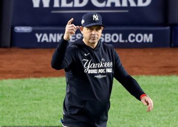 Yankees Star Jazz Chisholm okreće leđa medijima u svlačionici nakon što Aaron Boone poziva povratne vatre u gubitku Red Soxa