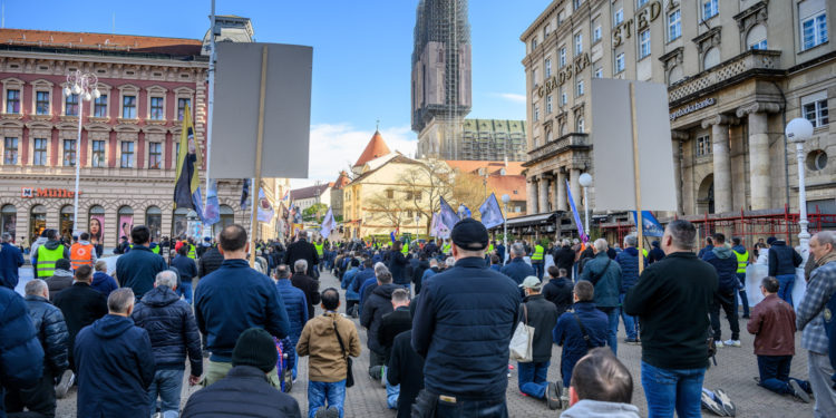 Zagrebačke molitelje u subotu će na Trgu dočekati veliko iznenađenje: Prosvjednici objavili što planiraju