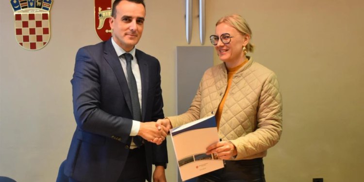 Župan potpisao ugovore s udrugama: Gotovo 20 tisuća eura za projekte zaštite okoliša i održivog razvoja