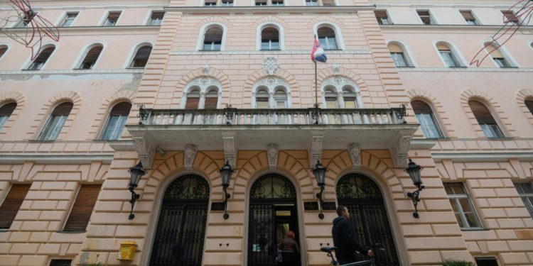 Županijsko državno odvjetništvo u Zadru predložilo produljenje istražnog zatvora protiv Slovaka koji je u sprnju na smrt pretukao nevjenčanu suprugu