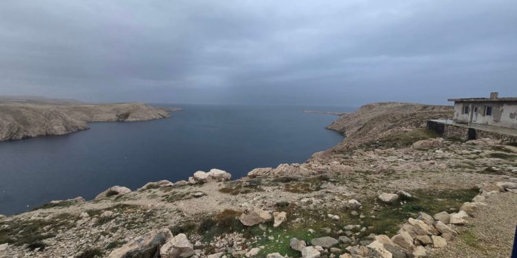 Žuti meteoalarm za cijelu obalu; obilna kiša uz grmljavinsko nevrijeme