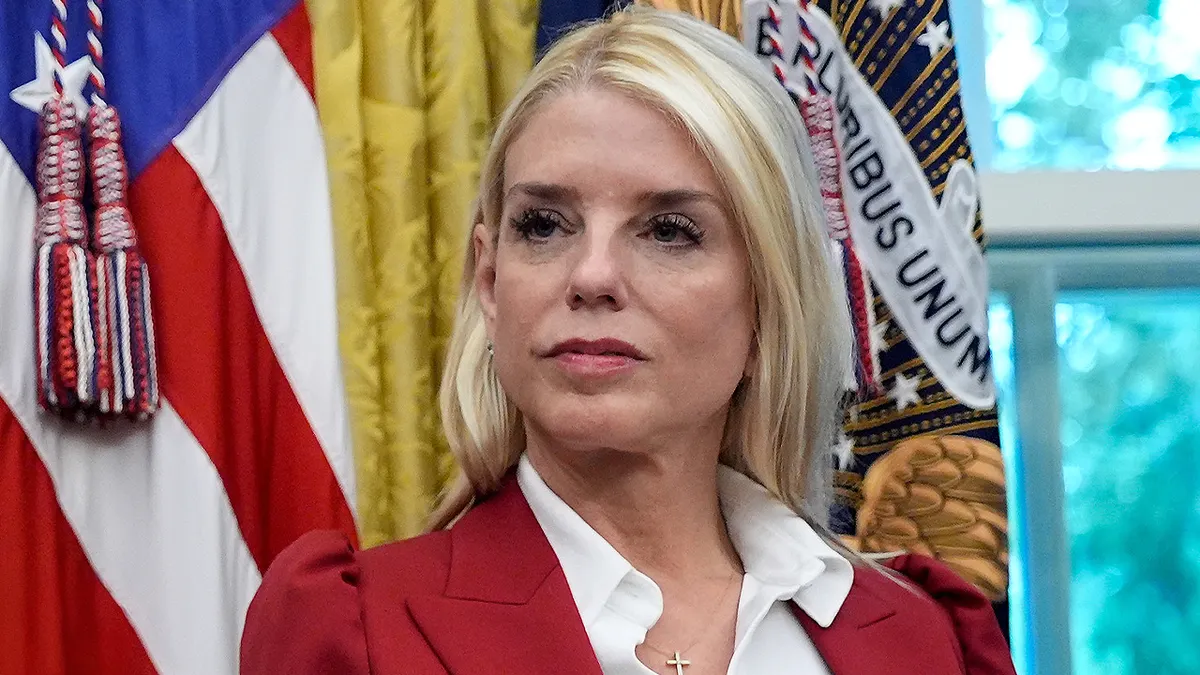 Državna tužiteljica Pam Bondi u Ovalnom uredu