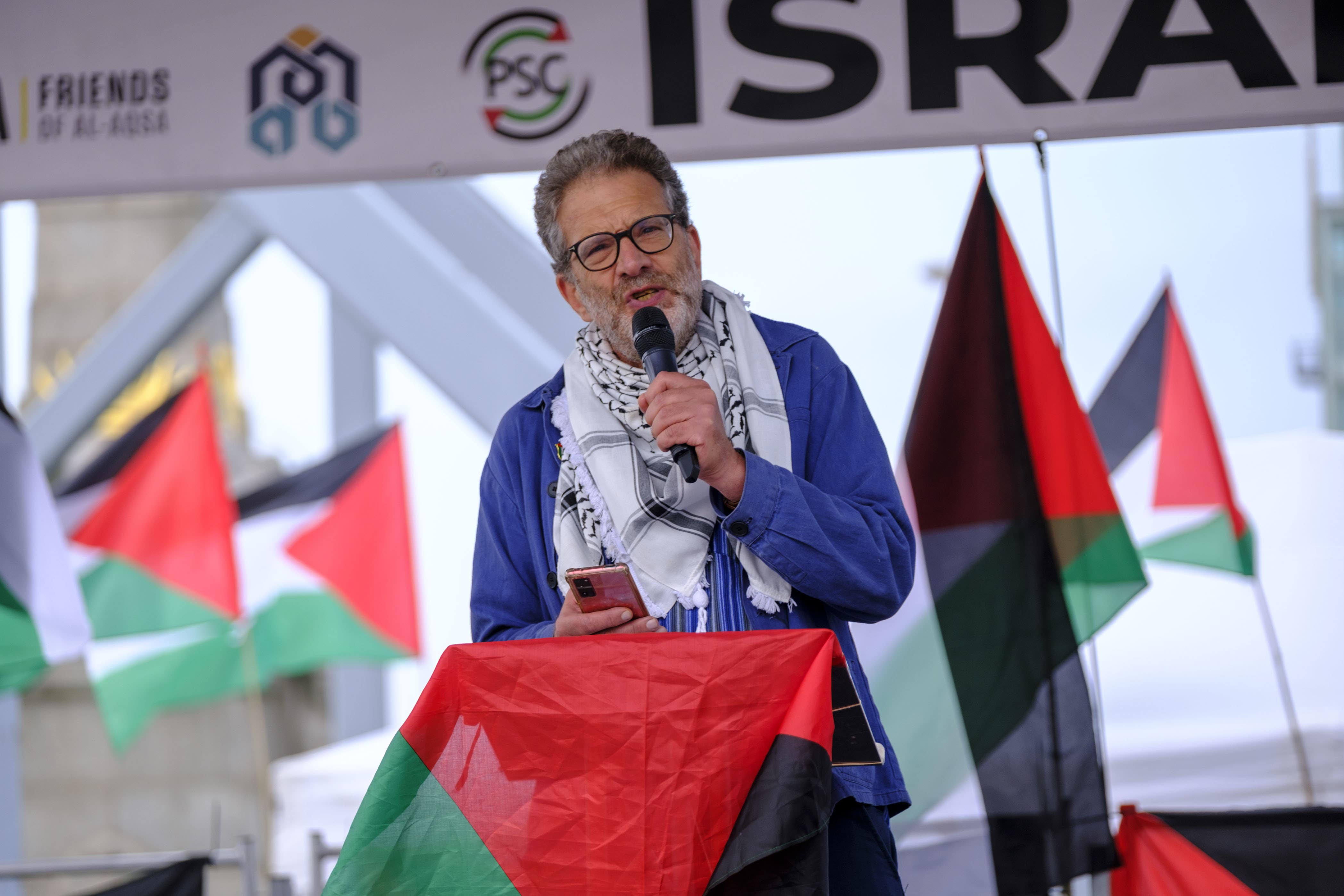 Ben Jamal je rekao da su propalestinske skupine spremne osporiti nove policijske ovlasti na sudu