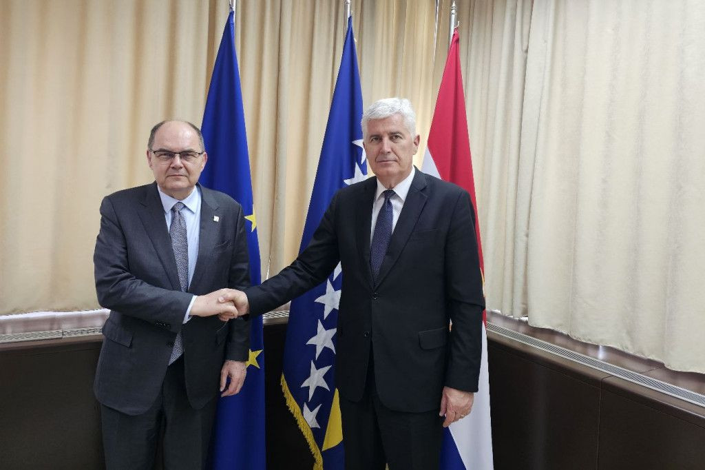 Čović i prijatelji ambasadori