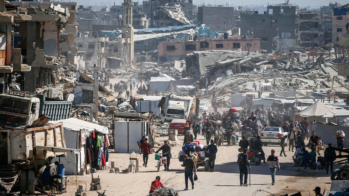 Gazani bježe od svojih domova usred izraelskih zračnih napada