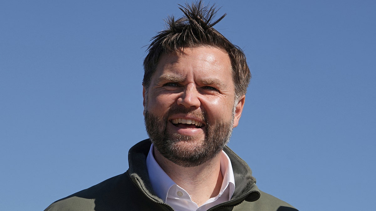 Američki potpredsjednik JD Vance nazoči demonstraciji amfibijskih sposobnosti u kampu Pendleton