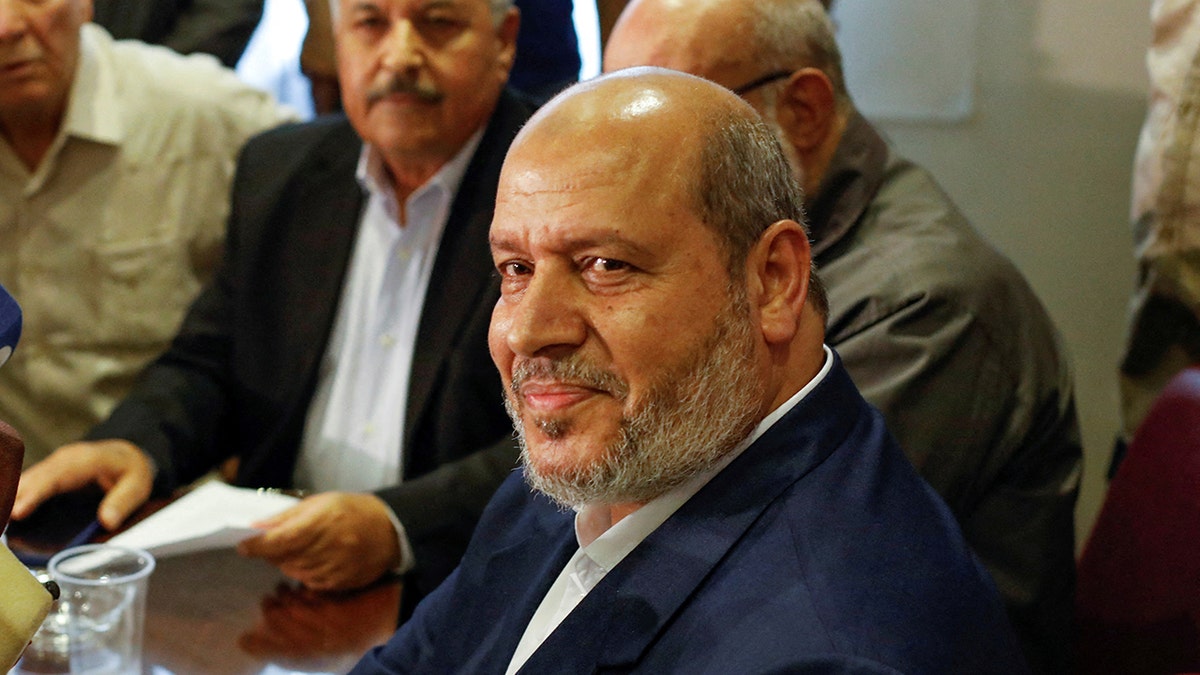 Fotografija Khalila al-Hayya, vođe Hamasa, na konferenciji u Siriji