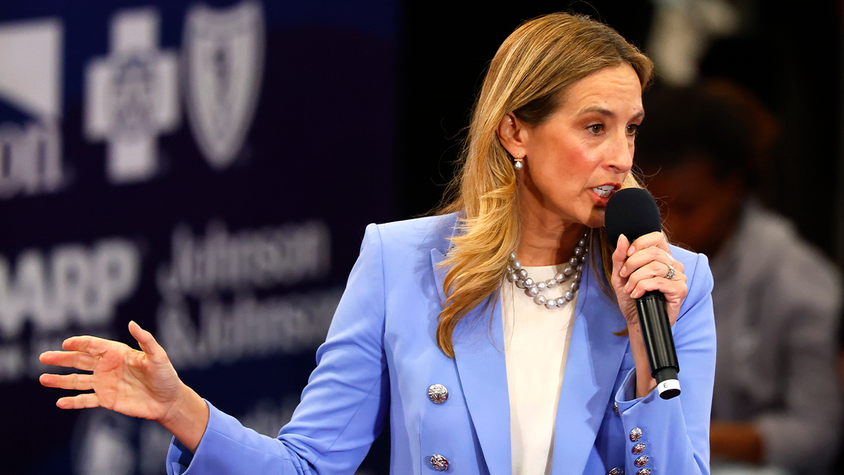 Mikie Sherrill i rasprava