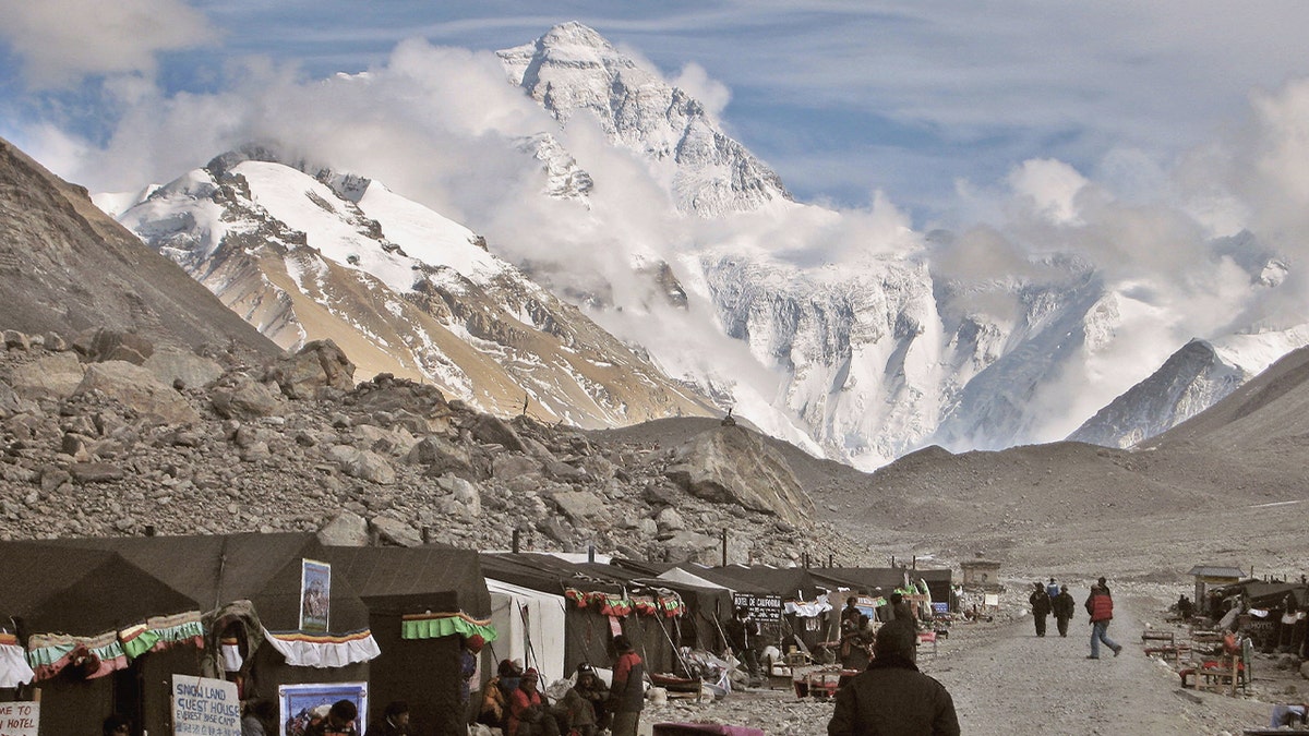 Ulaz u Nacionalni park Everest, u Tibetu.