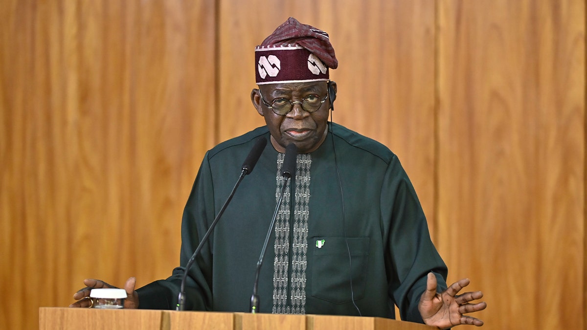 Tinubu lopta