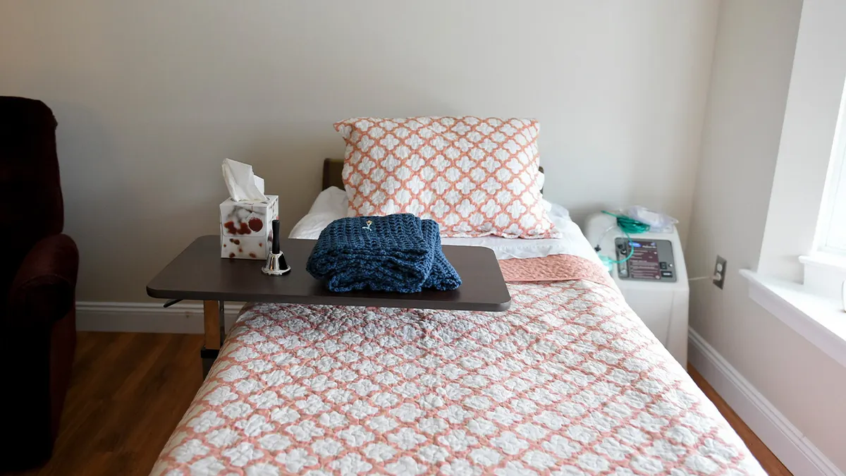 Krevet u staračkom domu