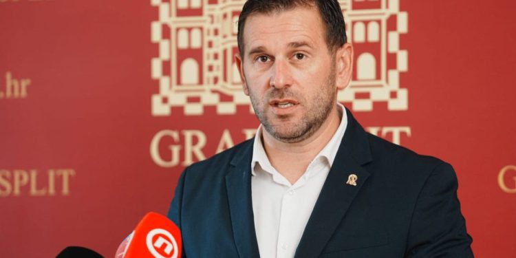 Dvoje djece završilo je u splitskoj bolnici zbog klora. Gradonačelnik Šuta: “Ispričavam se…”