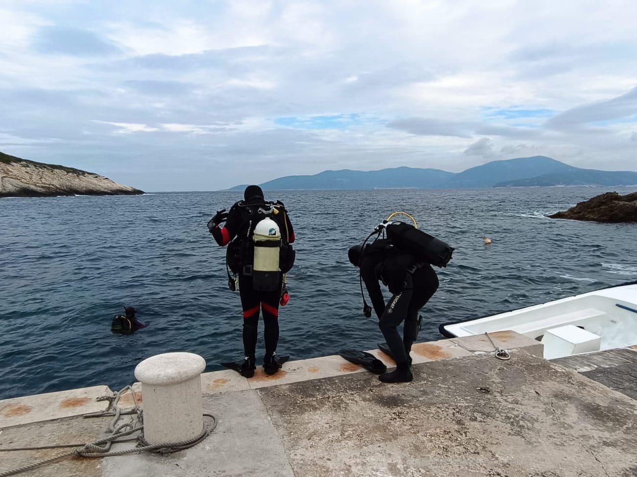 Eko akcija na Biševu: "Čistilo se podmorje uvale Mezuporat"