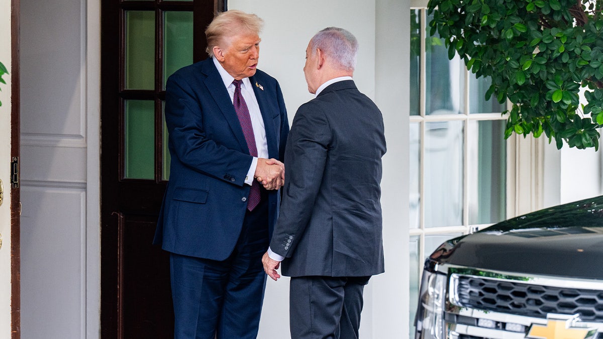 Trump i Netanyahu rukuju