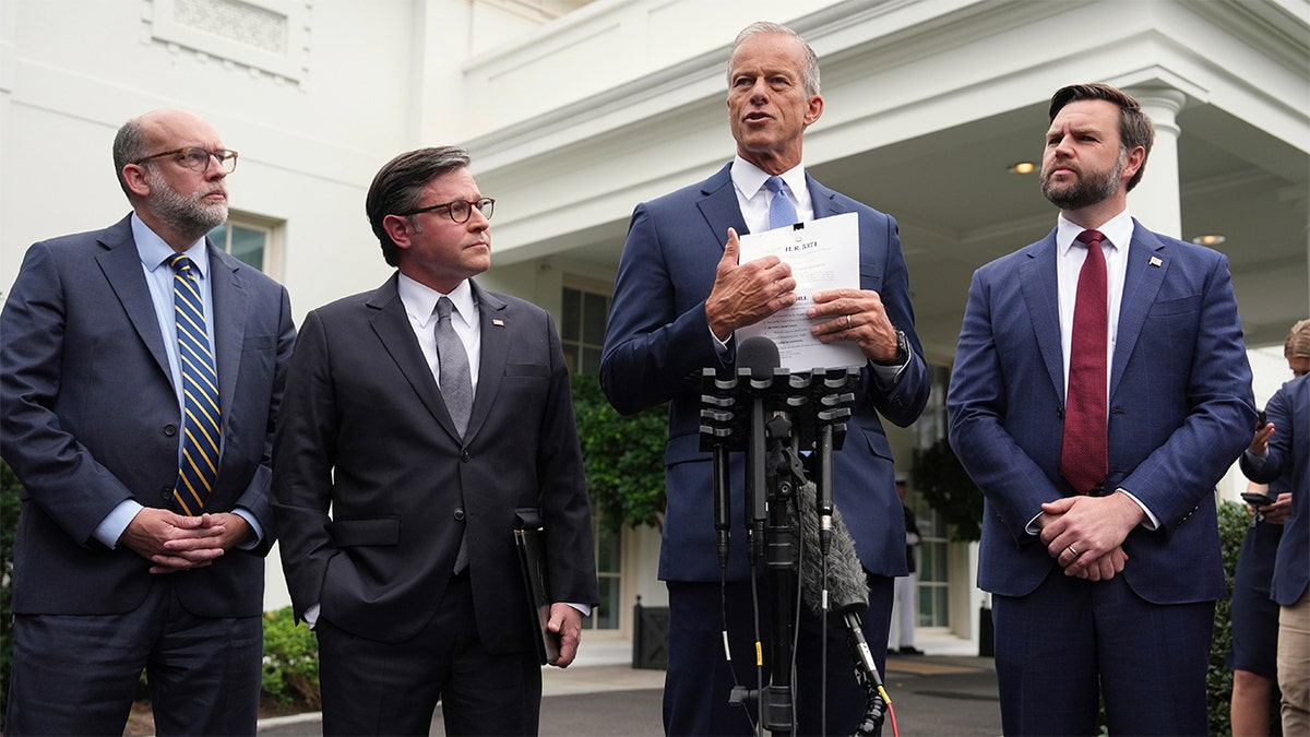 Kongresni čelnici koji govore u Bijeloj kući