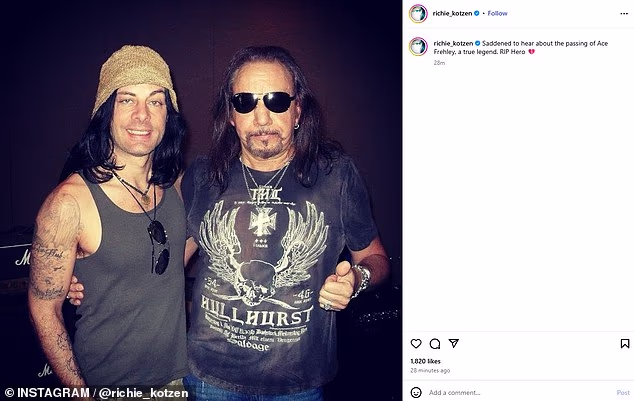 Glazbenik Richie Kotzen rekao je da je 'tužan' kad je čuo za smrt 'istinske legende', poprativši objavu selfijem na kojem poziraju zajedno