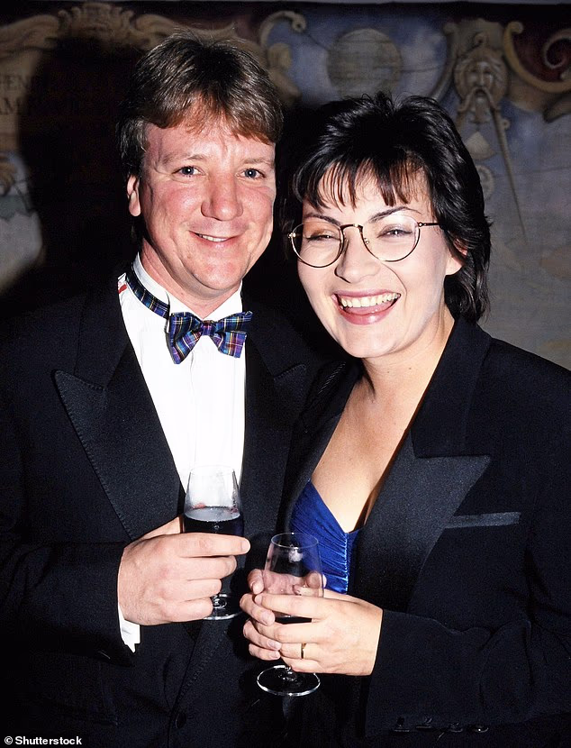 Zaljubljeni par ima samo jednu zajedničku kćer po imenu Rosie, 30, koja je prošle godine dobila vlastito dijete (na slici 1993.)