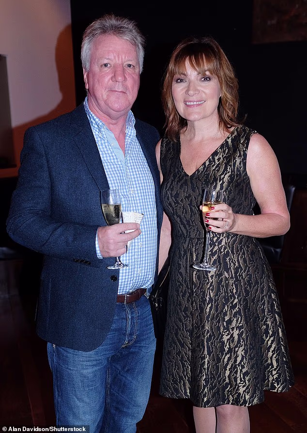 Lorraine je rekla da se oboje još uvijek 'sviđaju' jedno drugom - a Steve joj čak šalje bezobrazne poruke dok je u eteru