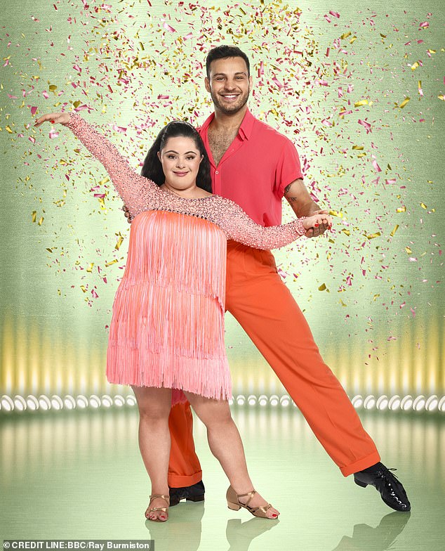 Na pitanje koliko je uživala plesati s Vitom, Ellie je rekla: 'Jako sam uživala! On je draga osoba i sve što sam htjela od prvog dana'