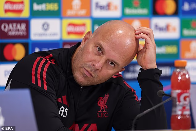 Za menadžera Redsa Arnea Slota bit će to utrka s vremenom da Isak bude spreman za Man City u nedjelju