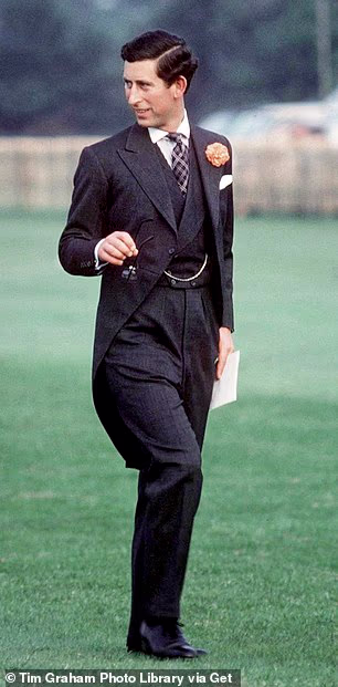 Charles je nosio slično odijelo tijekom nastupa na polo turniru u Ascotu 1979. (na slici)