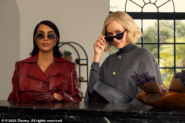 Kim glumi uz zvijezde A-liste poput Naomi Watts i Glenn Close u Hulu pravnoj drami