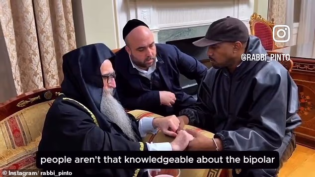 U videu, Ye govori rabinu da je njegov bipolarni poremećaj učinio njegove ideje 'ekstremnim' do točke u kojoj bi 'zaboravio na zaštitu ljudi oko sebe ili sebe'