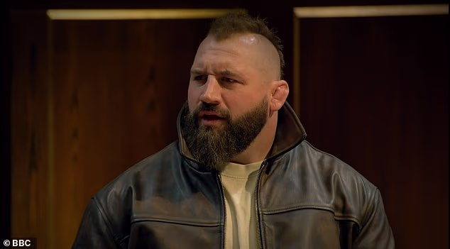 'On (Nick) se nije držao mog plana, krenuo je sa svojom intuicijom, što je bila šteta, ali sam i dalje bila tako zaljubljena u njega, jer taj mali lukavi luk, njegovo malo lice,'