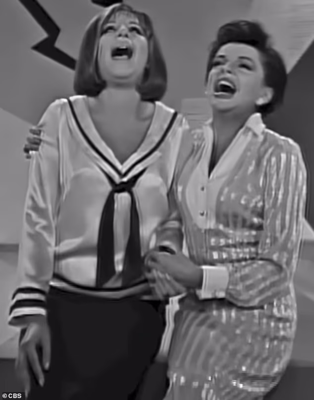 Točnije, rekreirali su poznatu izvedbu Garlanda i Barbre Streisand u epizodi CBS-ovog varijetea iz 1963.