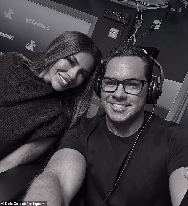 'Ushićen sam!' Catania je rekla za People u zajedničkom intervjuu s Connellom (51) koji je objavljen u srijedu