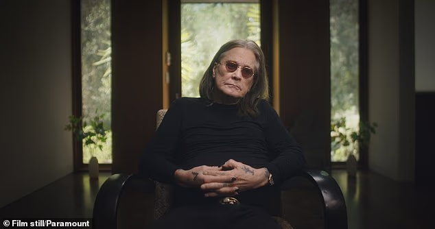 U jeku smrti rock ikone, Sharon je govorila o tome kako joj je žena poslala isječke noktiju na nogama, krv i kosu i molila za DNK test kako bi dokazala da je ona Ozzyjeva kći