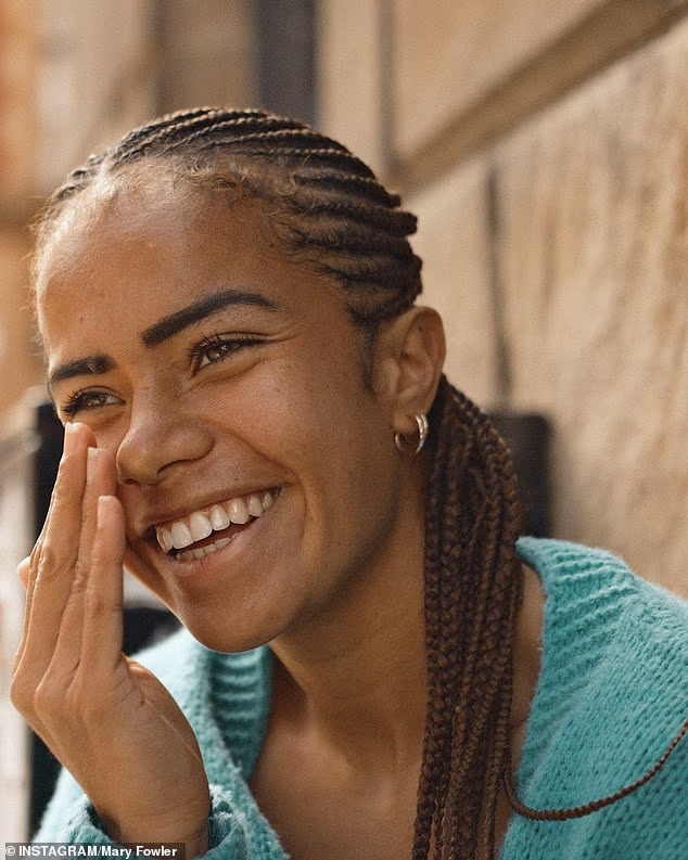 22-godišnjakinja je rekla da se 'izliječila' od te bitke nakon što je potražila stručnu pomoć - i povjerila se svojim prijateljima i obitelji