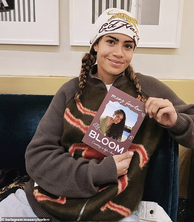 Fowler je hrabro progovorila o svom iskušenju u svojoj novoj knjizi, Bloom