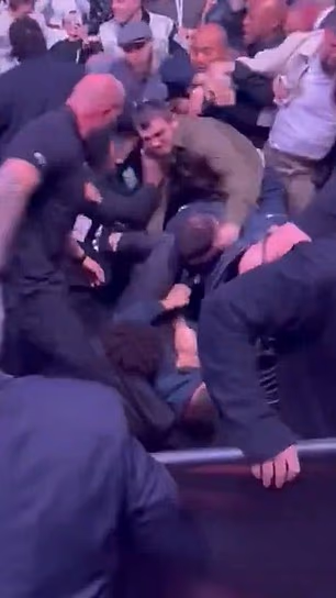 Dillon Danis bio je u srcu svega