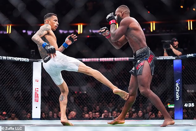 Prva runda bila je izjednačena, jer je 'Rocky' pokazao impresivne borbe