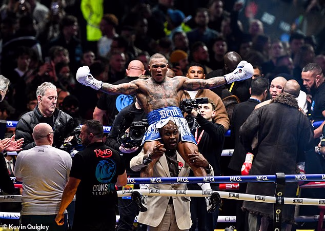Benn je burno slavio u ringu nakon što je postigao nešto što njegov otac Nigel, svjetski prvak u dvije kategorije, nikad nije uspio - pobijedio je Eubanka - u posljednjem dijelu rivalstva