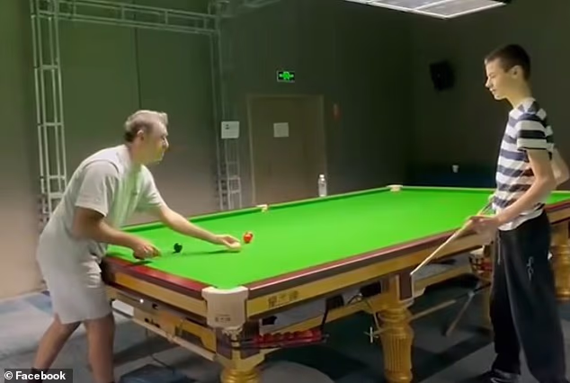 Poljska 14-godišnjakinja provodi vrijeme vježbajući s legendom Ronniejem O'Sullivanom