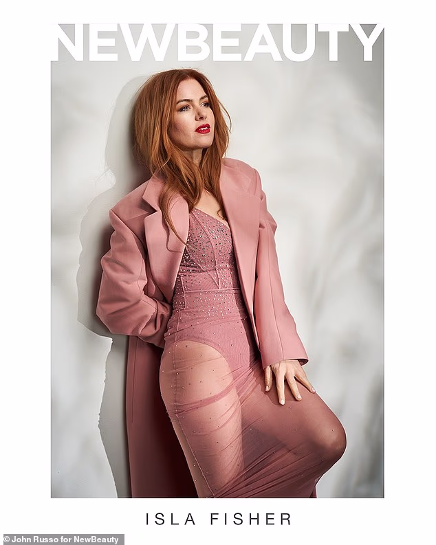 Prebacivši se na bolji pogled, Isla je dodala: 'Ipak, osjećam da je stvaranje novog identiteta nakon vašeg razvoda tako zabavno. Morate razmisliti o svojim vrijednostima i ciljevima'