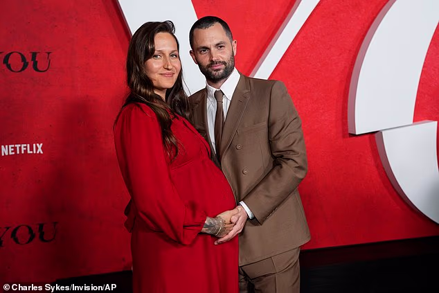 Penn i njegova supruga Domino od tada su dobili tri sina. Domino je također Cassiusova majka