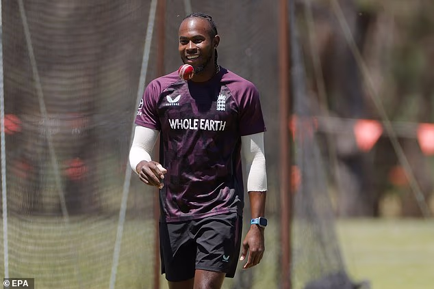 Sada u dobi od 30 godina, Archer izgleda jednako dobro kao i u bilo kojem trenutku u svojoj engleskoj karijeri unatoč stresnim prijelomima u laktu i leđima