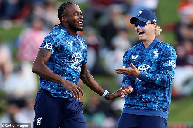 Oštro je i vješto bacao loptu protiv Black Caps-a, uzvrativši kombinacijom tri za 76 iz 20 overa